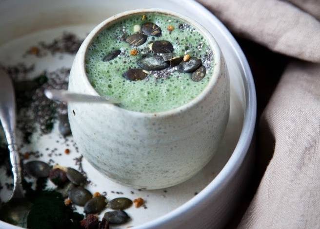 Смузи с хлореллой и специями