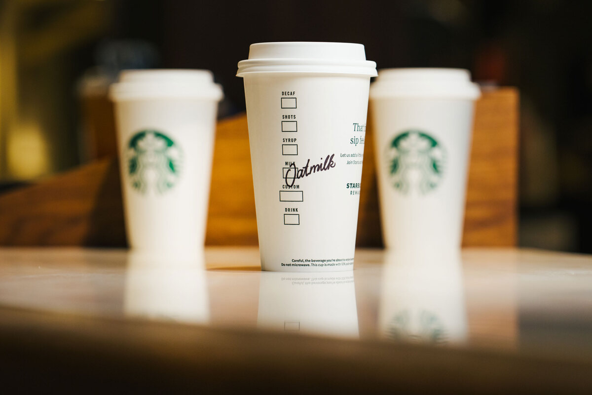 Starbucks включит овсяное молоко в меню всех своих ресторанов в США