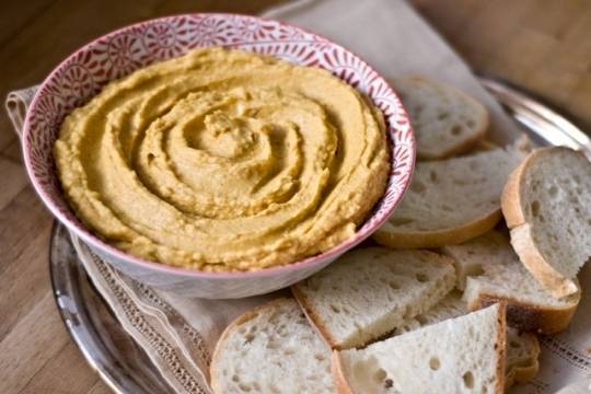 Хумус или гороховая паста
