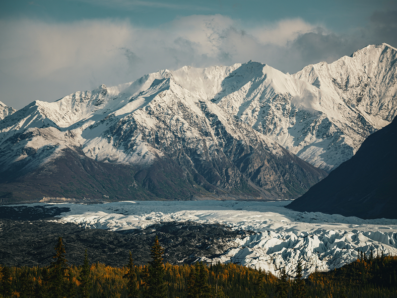 Береговая линия Аляски разрушается из-за изменения климата, провоцирующего смертоносные штормы