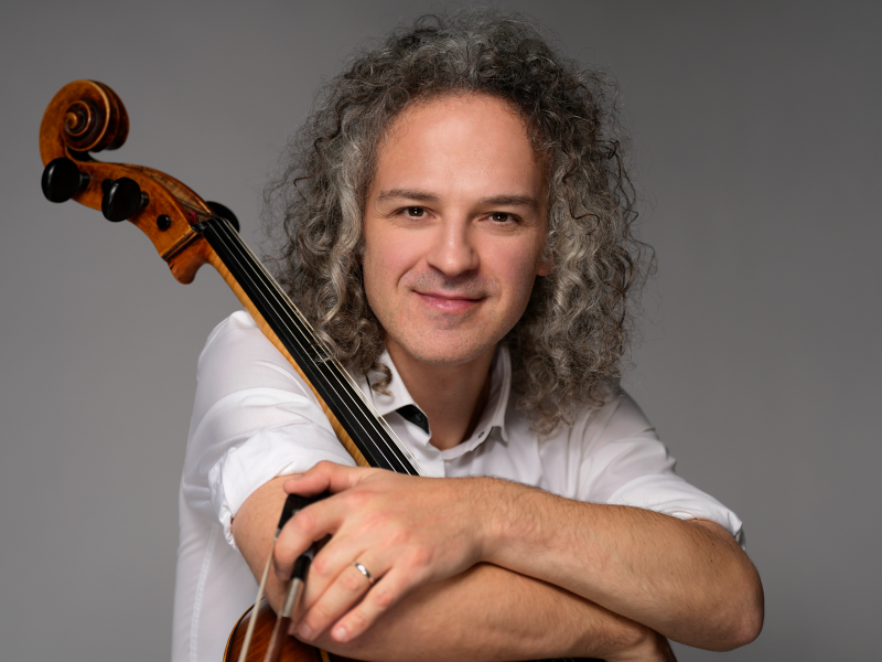 Музыка, гармония, веганство: история виолончелиста Микаэла Самсонова