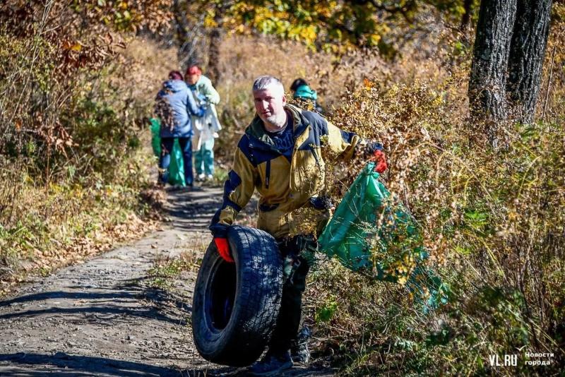 103 субботника в 27 регионах страны прошли в рамках «Чистября 2024»