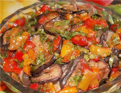 Жареные баклажаны с овощами