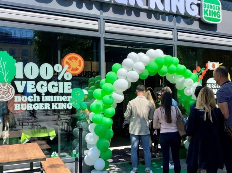 В Швейцарии Burger King на несколько дней переделал 2 своих кафе в вегетарианские