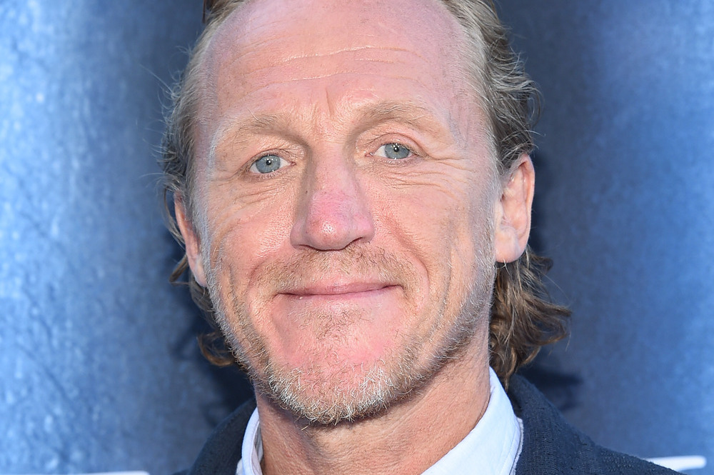 Джером Флинн озвучил новый документальный фильм о фабричном животноводстве