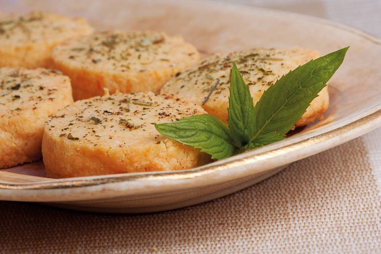 Бисквиты с сыром и розмарином