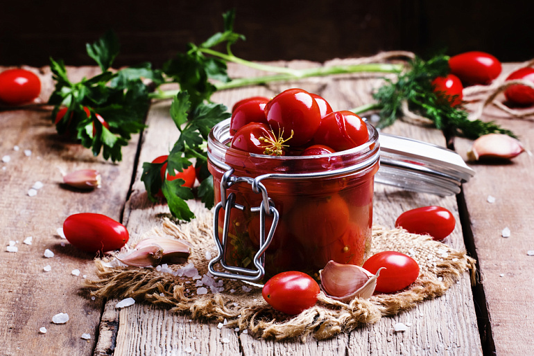 Маринованные помидоры черри