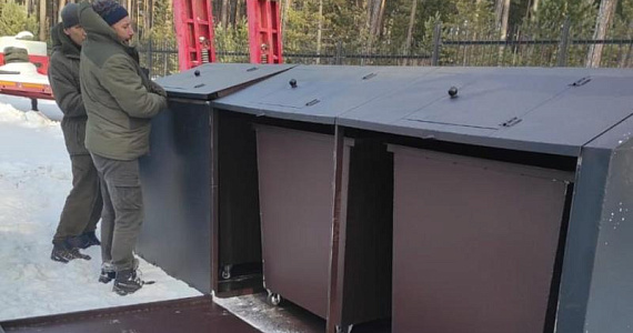 На Байкале установили «стальных стражей» против медведей-мусорщиков