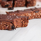 Шоколадные овсяные батончики без выпекания (без глютена, без орехов)