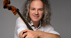 Музыка, гармония, веганство: история виолончелиста Микаэла Самсонова