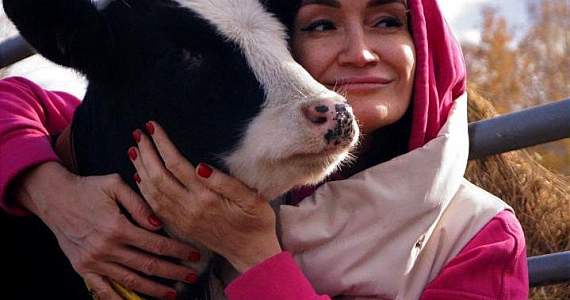 «Я всегда любила животных, но не задумывалась, кто лежит на моей тарелке»