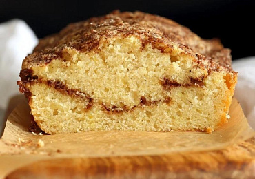 Веганский пирог-завитушка с корицей