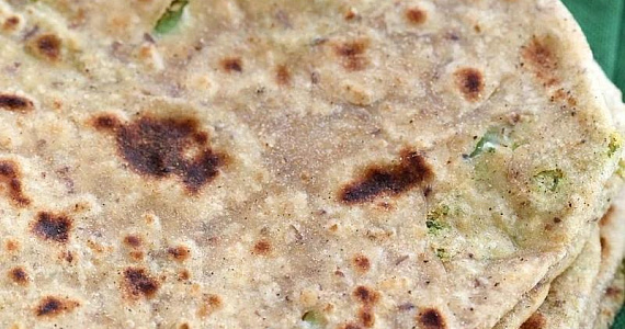 Лепёшки паратха с брокколи и нутом, бездрожжевые