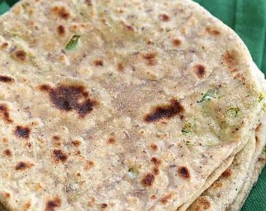 Лепёшки паратха с брокколи и нутом, бездрожжевые