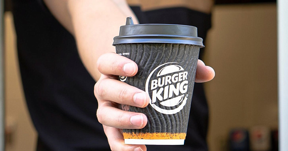 Австрийский Burger King отказался от своего обещания заменить коровье молоко овсяным