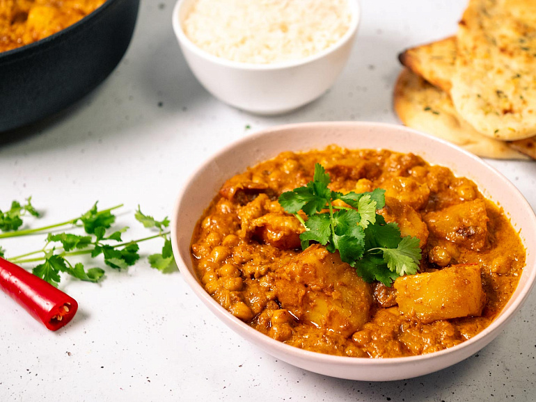 Карри с картофелем и нутом