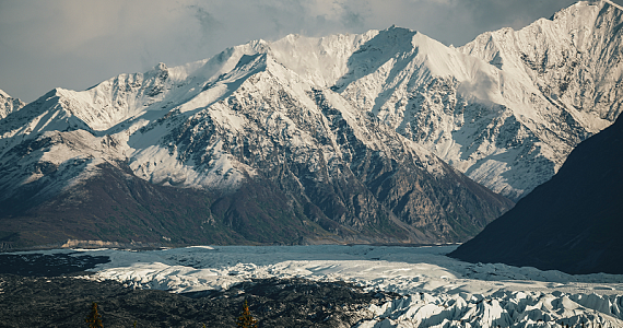 Береговая линия Аляски разрушается из-за изменения климата, провоцирующего смертоносные штормы
