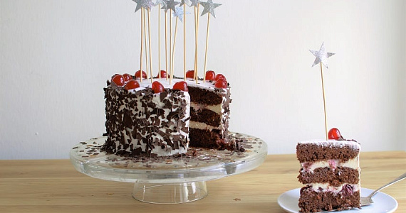 Веганский Шварцвальдский вишнёвый торт