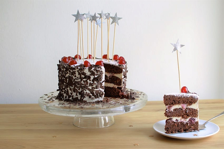 Веганский Шварцвальдский вишнёвый торт