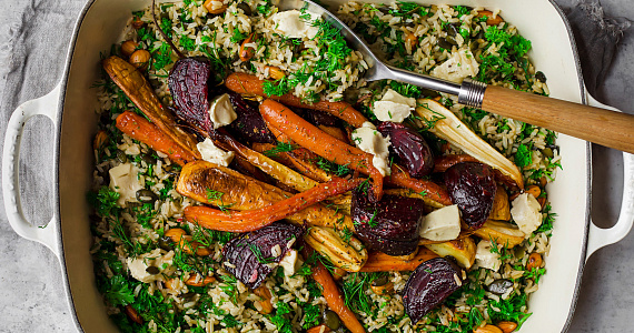 Запеченные овощи с коричневым рисом