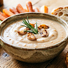 Соус из белой фасоли с жареным чесноком и розмарином